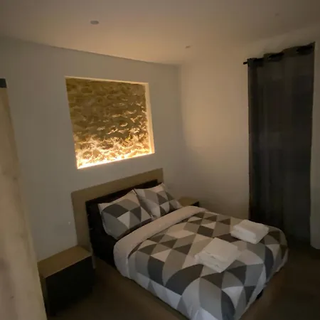 Apartament Garbinet 64 *